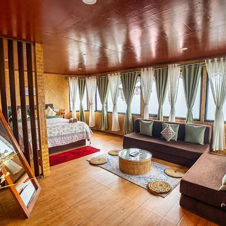 Monratino Himadrie -2 Mins Walk From Mall Road - All Rooms Have Kanchenjunga Mountain View ดาร์จีลิง ภายนอก รูปภาพ