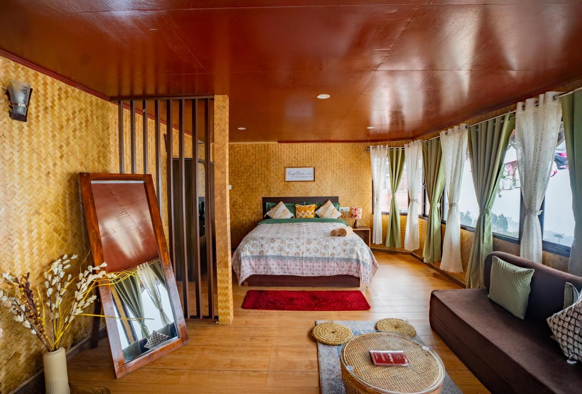 Monratino Himadrie -2 Mins Walk From Mall Road - All Rooms Have Kanchenjunga Mountain View ดาร์จีลิง ภายนอก รูปภาพ