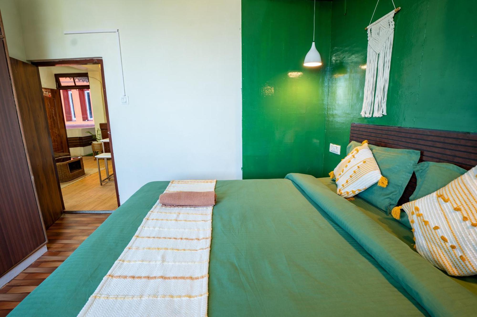Monratino Himadrie -2 Mins Walk From Mall Road - All Rooms Have Kanchenjunga Mountain View ดาร์จีลิง ภายนอก รูปภาพ
