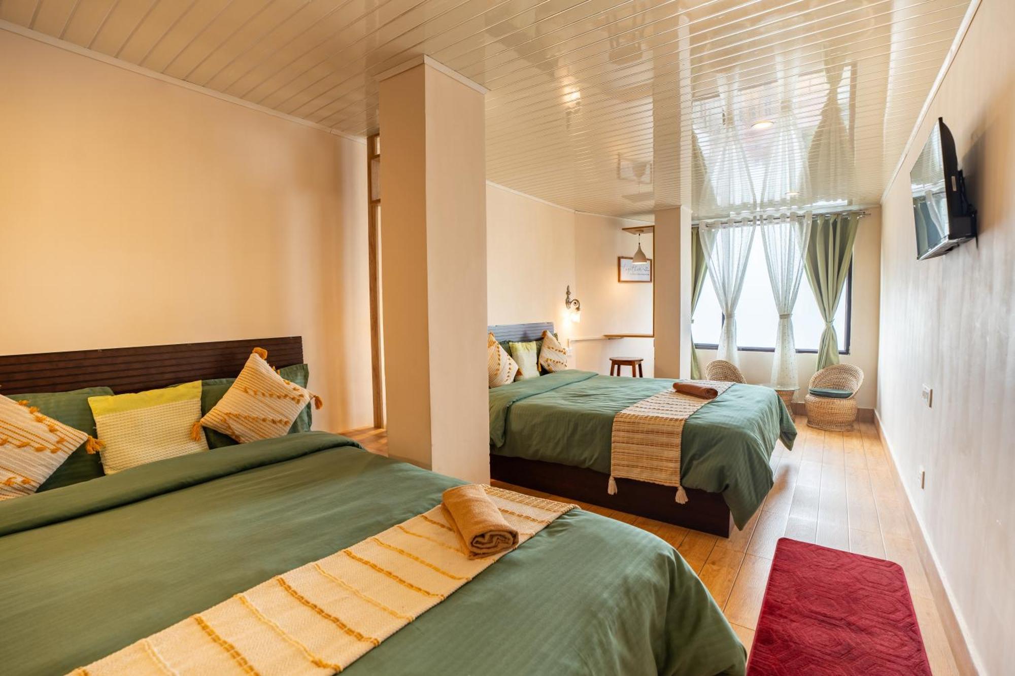 Monratino Himadrie -2 Mins Walk From Mall Road - All Rooms Have Kanchenjunga Mountain View ดาร์จีลิง ภายนอก รูปภาพ