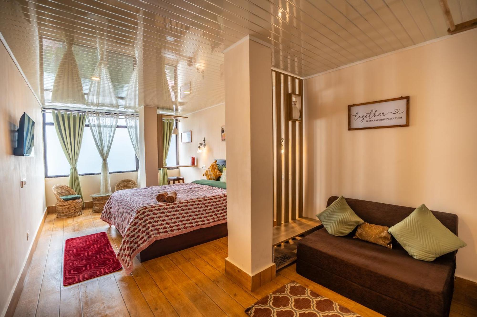 Monratino Himadrie -2 Mins Walk From Mall Road - All Rooms Have Kanchenjunga Mountain View ดาร์จีลิง ภายนอก รูปภาพ