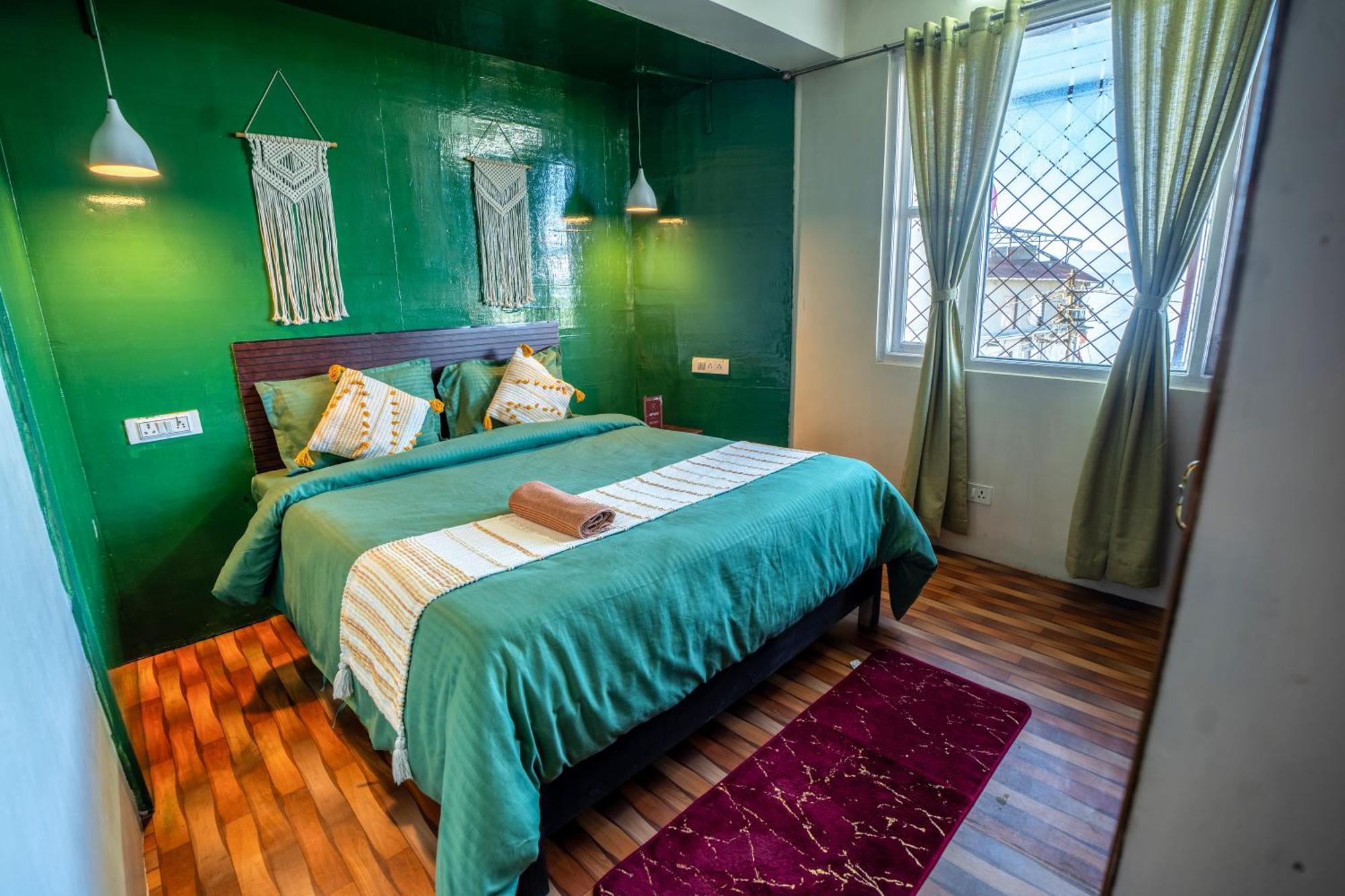 Monratino Himadrie -2 Mins Walk From Mall Road - All Rooms Have Kanchenjunga Mountain View ดาร์จีลิง ภายนอก รูปภาพ